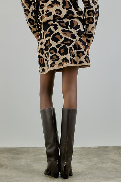 Mini leopard skirt