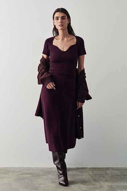 Midi knitted skirt