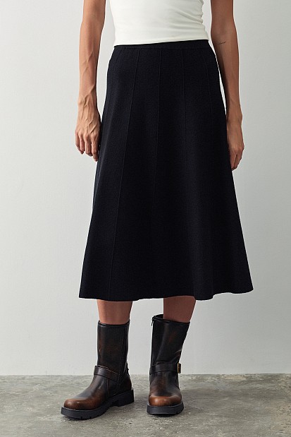 Midi knitted skirt