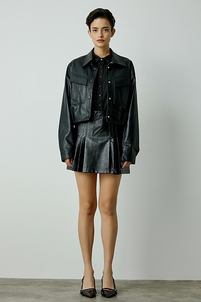 Μίνι δερματίνη φούστα με πιέτες