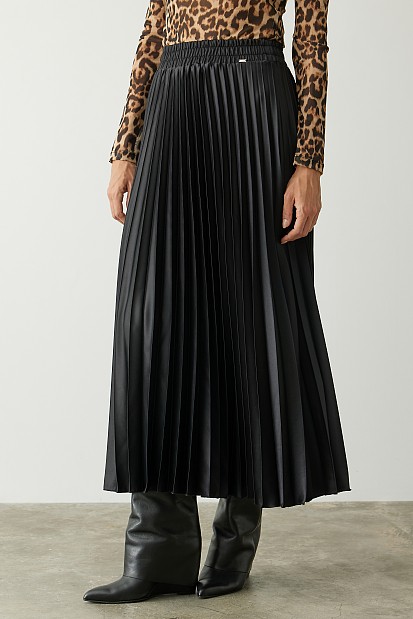 Midi pleated skirt