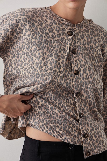 Knitted leopard print cardigan