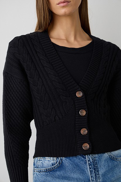 Knitted V cardigan with buttons