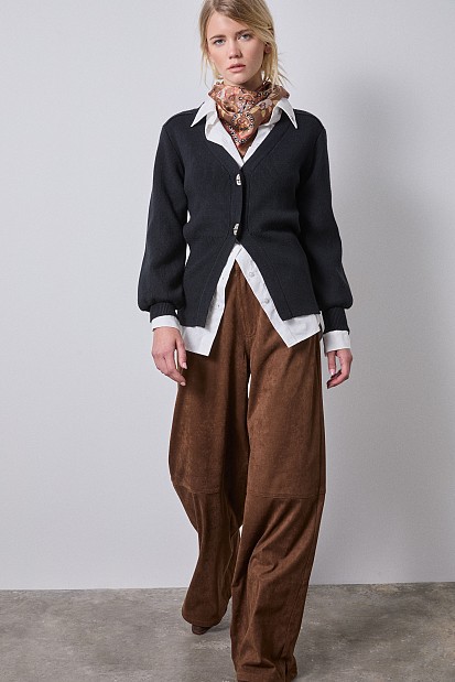 Rib cardigan with metallic buttons