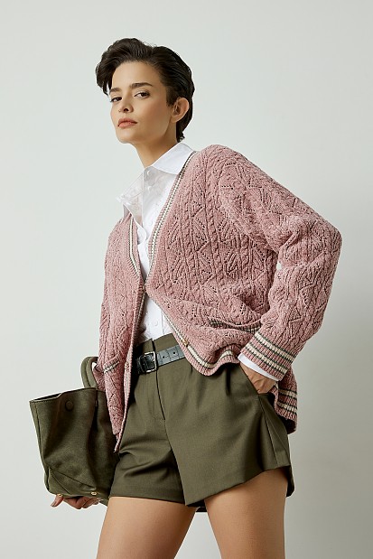 Knitted cardigan with stripe