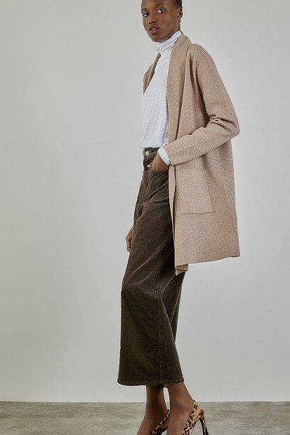 Knitted cardigan with pockets