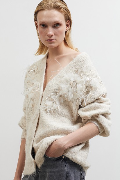 Knitted cardigan with beads and tulle