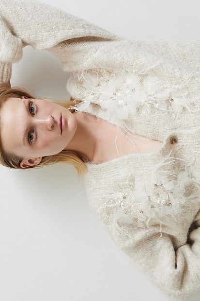 Knitted cardigan with beads and tulle