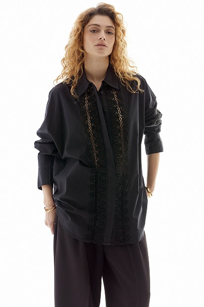 Oversized broderie shirt