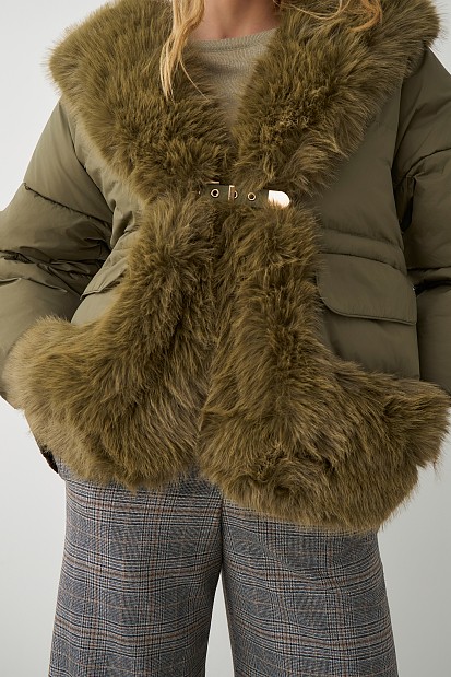 Puffer jacket with faux fur