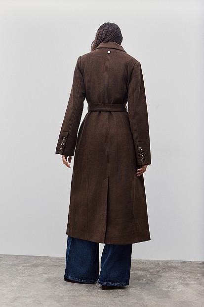 Μακρύ παλτό με κουμπιά
