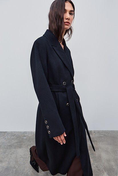 Μακρύ παλτό με κουμπιά