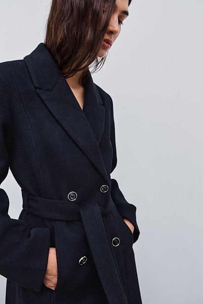 Μακρύ παλτό με κουμπιά