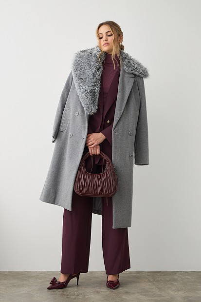 Longline coat with furry collar