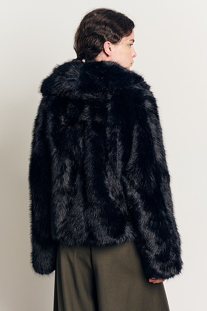 Κοντή συνθετική γούνα