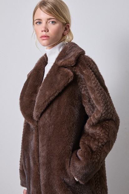 Longline fur with braid design