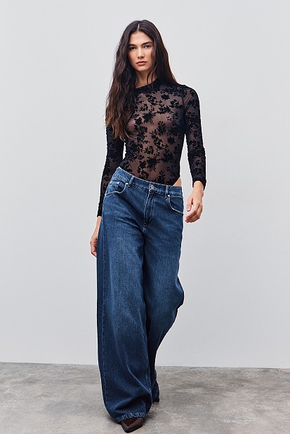 Body semitransparente mangas largas