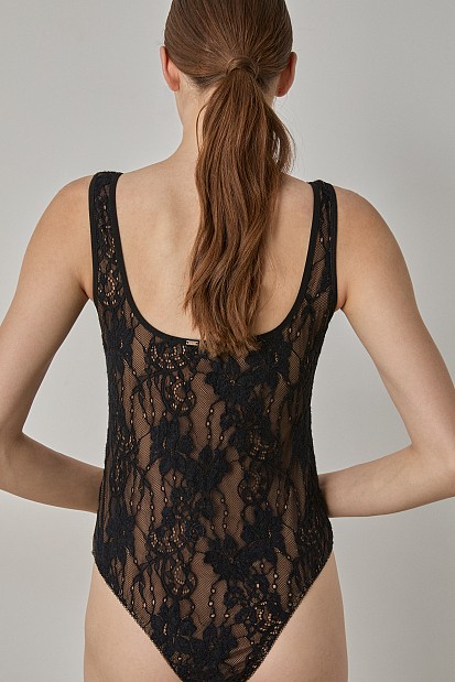 Sleeveless bodysuit with lace