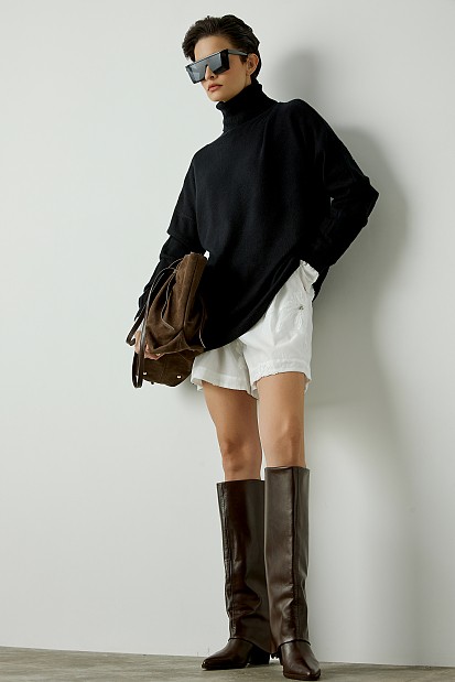 Embroidered shorts