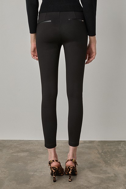 Leggings with buttons on the side