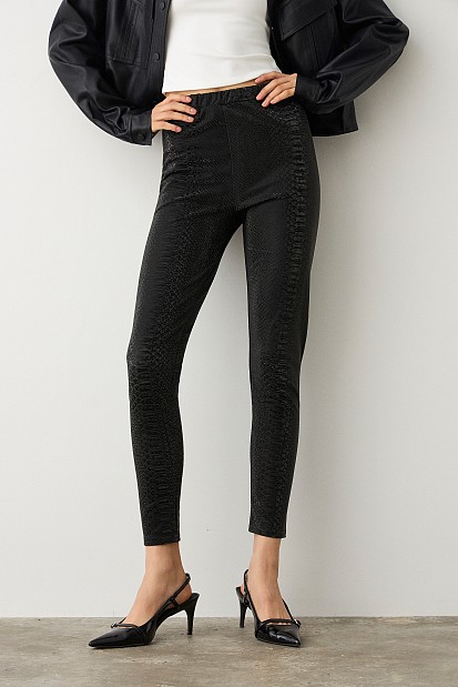 Leggings with snake print