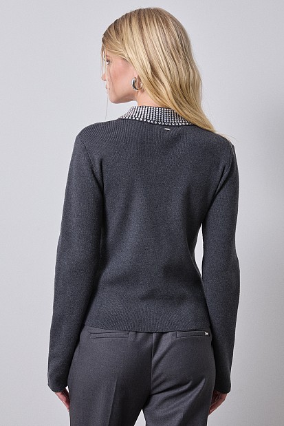 Sweater with rhinestones on the collar