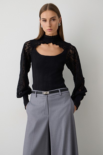 Cut-out sweater with lace
