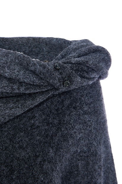 Off-shoulder sweater