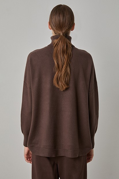 Oversized sweater with turtleneck