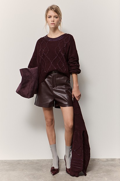 Chunky sweater with rhinestones