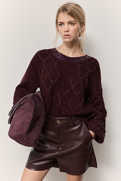 Chunky sweater with rhinestones