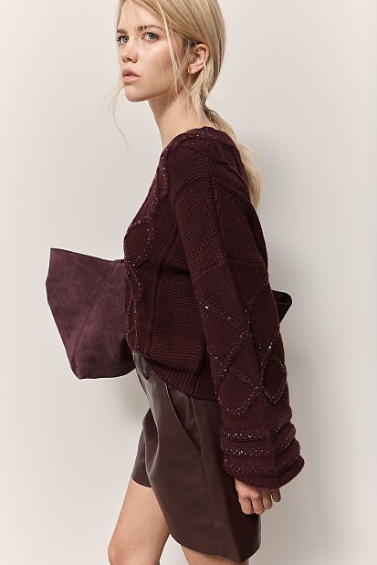 Chunky sweater with rhinestones