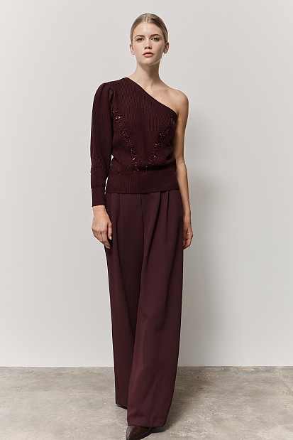 Sweater with one shoulder