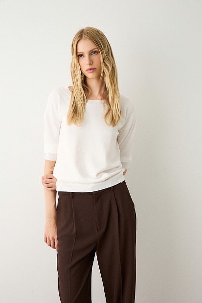 Sweater with 3/4 sleeves