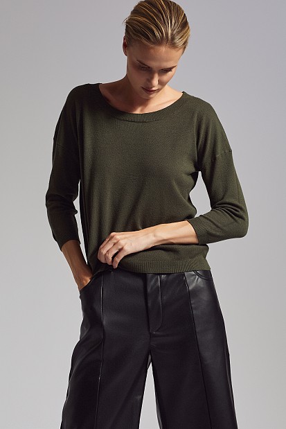 Sweater with 3/4 sleeves