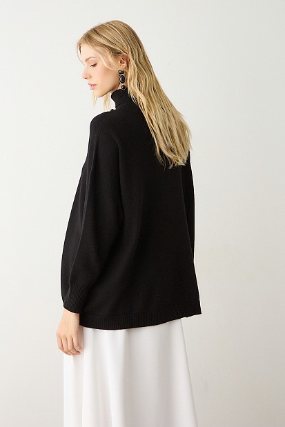 Oversized sweater with turtleneck