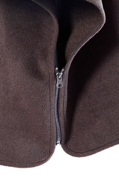 Cape with furry collar