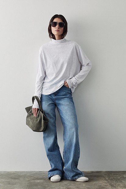 Long sleeves turtleneck blouse