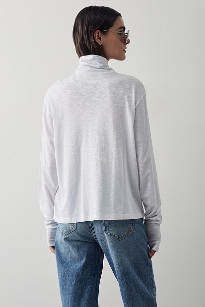 Long sleeves turtleneck blouse