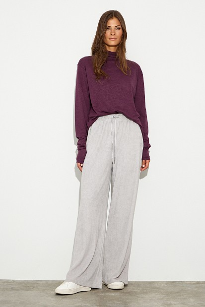 Long sleeves turtleneck blouse