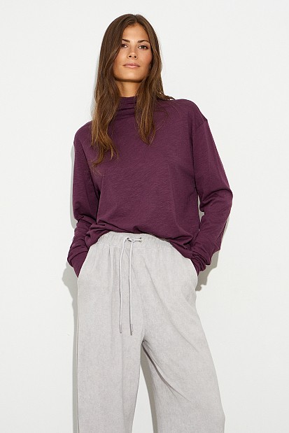 Long sleeves turtleneck blouse