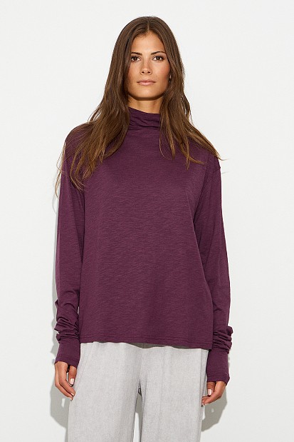 Long sleeves turtleneck blouse