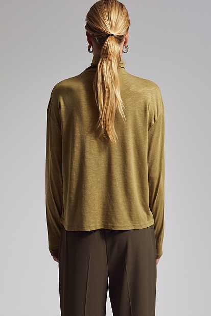 Long sleeves turtleneck blouse
