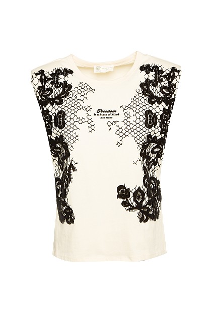 Sleeveless blouse with embossed print