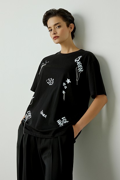Overisez t-shirt with print and rhinestones