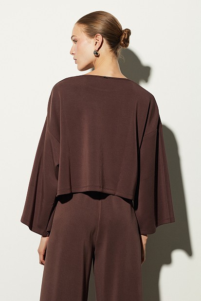Blouse with wide sleeves