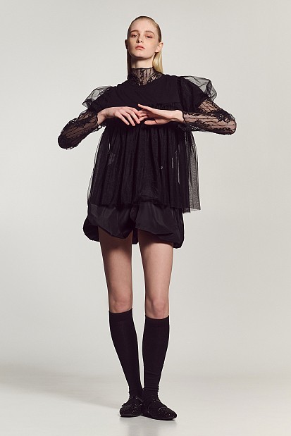 Short sleeves blouse with tulle