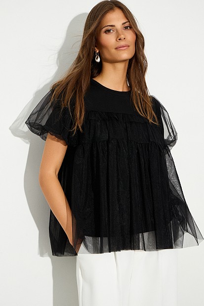 Short sleeves blouse with tulle