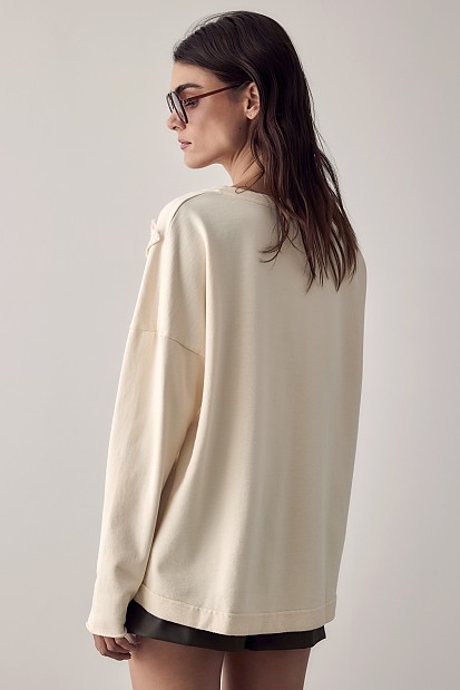 Sweatshirt with embossed flower