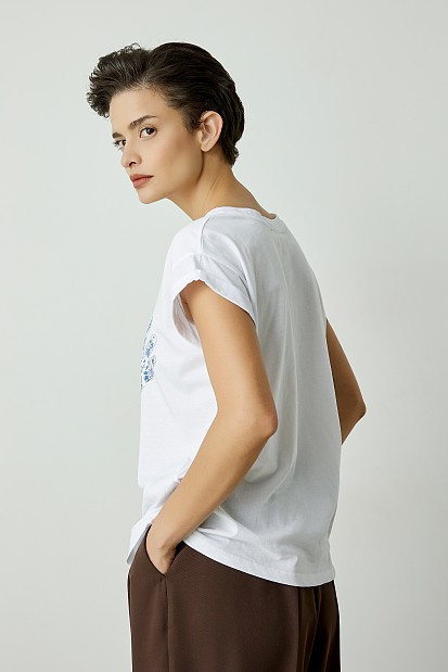 T-shirt with print and rhinestones